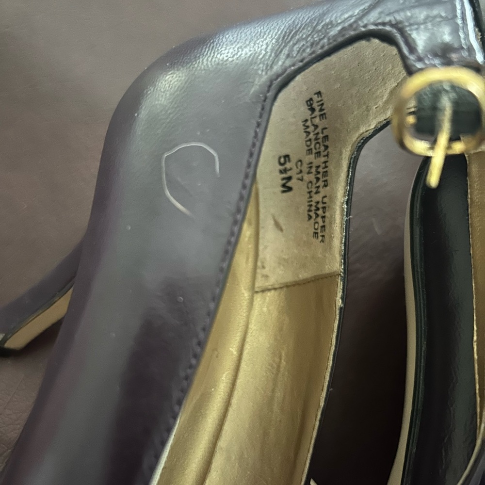 Ann Marino Purple leather High-Heeled Pumps